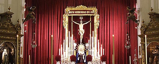 El Stmo. Cristo de las Misericordias presidirá la Parroquia de Santa Cruz hasta que termine el Año de la Fé.